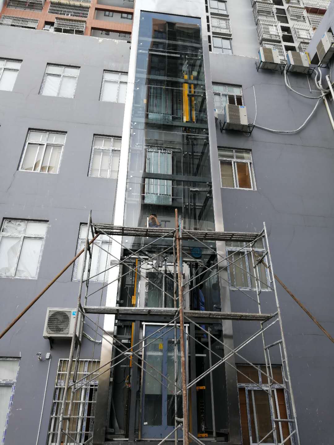 旧楼加装电梯井道工程